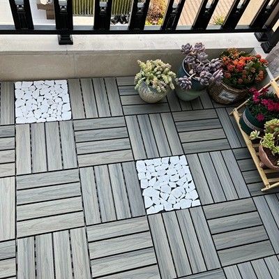 135 x Decking composito riciclato 25mm si imbarcano sul Decking composito del bordo solido