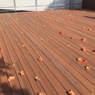 Legno vuoto del bordo del caffè WPC di 22mm x di 146 e Decking composito di plastica 140MM